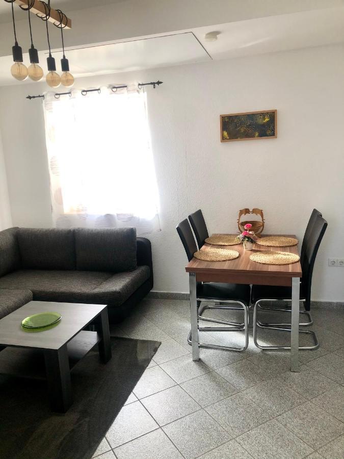 Delux Ferienwohnung Kunstgalerie Und Ilmradweg Kranichfeld 외부 사진