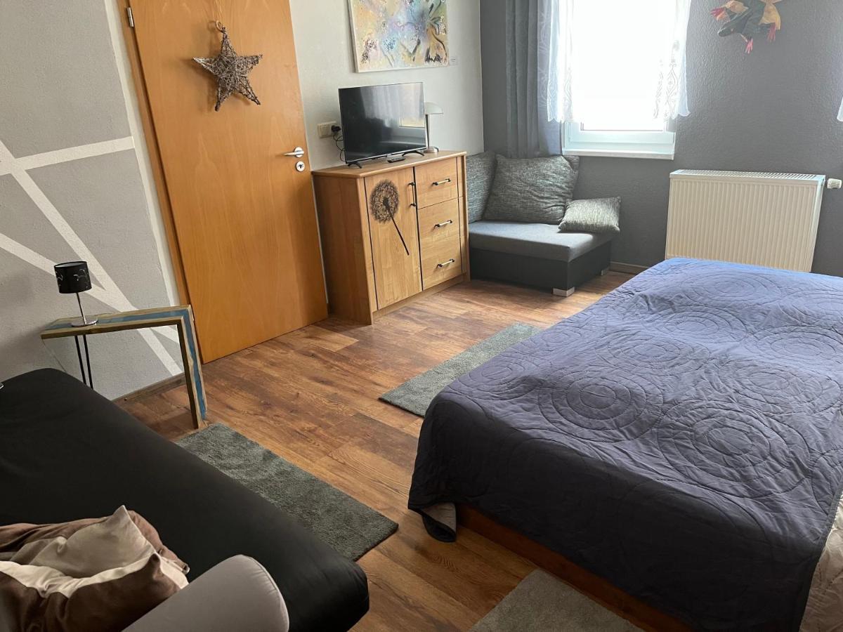 Delux Ferienwohnung Kunstgalerie Und Ilmradweg Kranichfeld 외부 사진